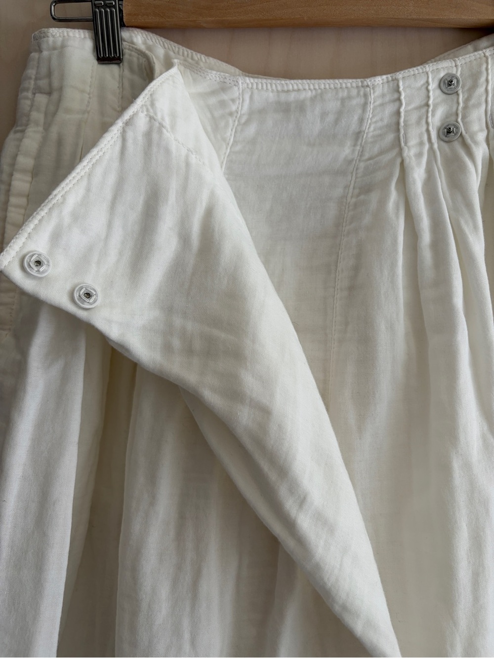 Zucca Japan White Cotton Gauze Wrap Skort - Picture 5 of 8